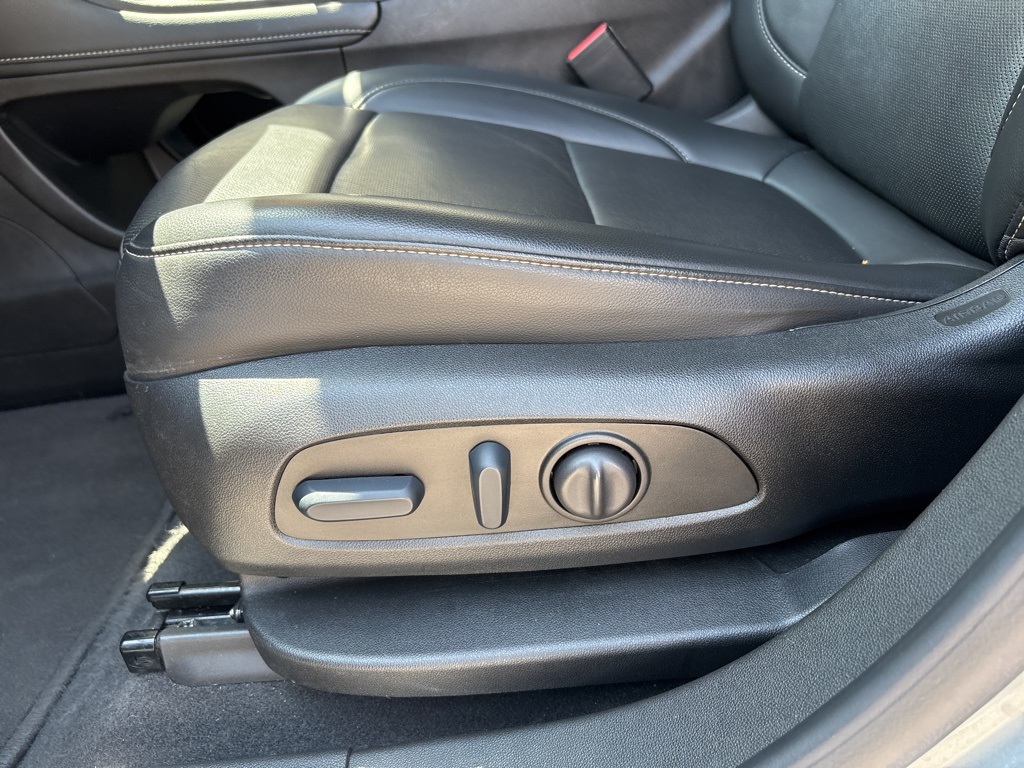 2023 Gmc Acadia SLT photo 14