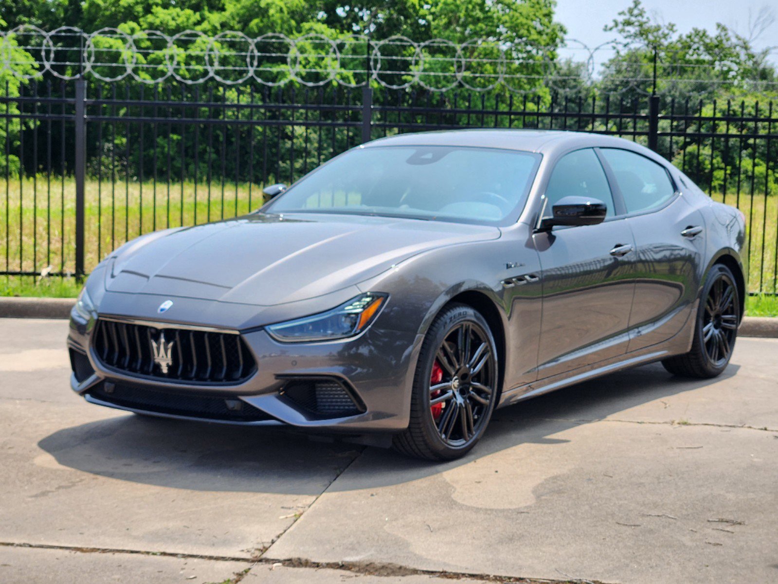 2024 Maserati Ghibli Modena Q4 photo 3