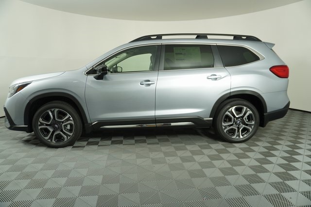 2025 Subaru Ascent Limited photo 2