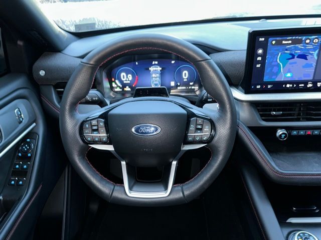 2025 Ford Explorer ST-Line photo 16