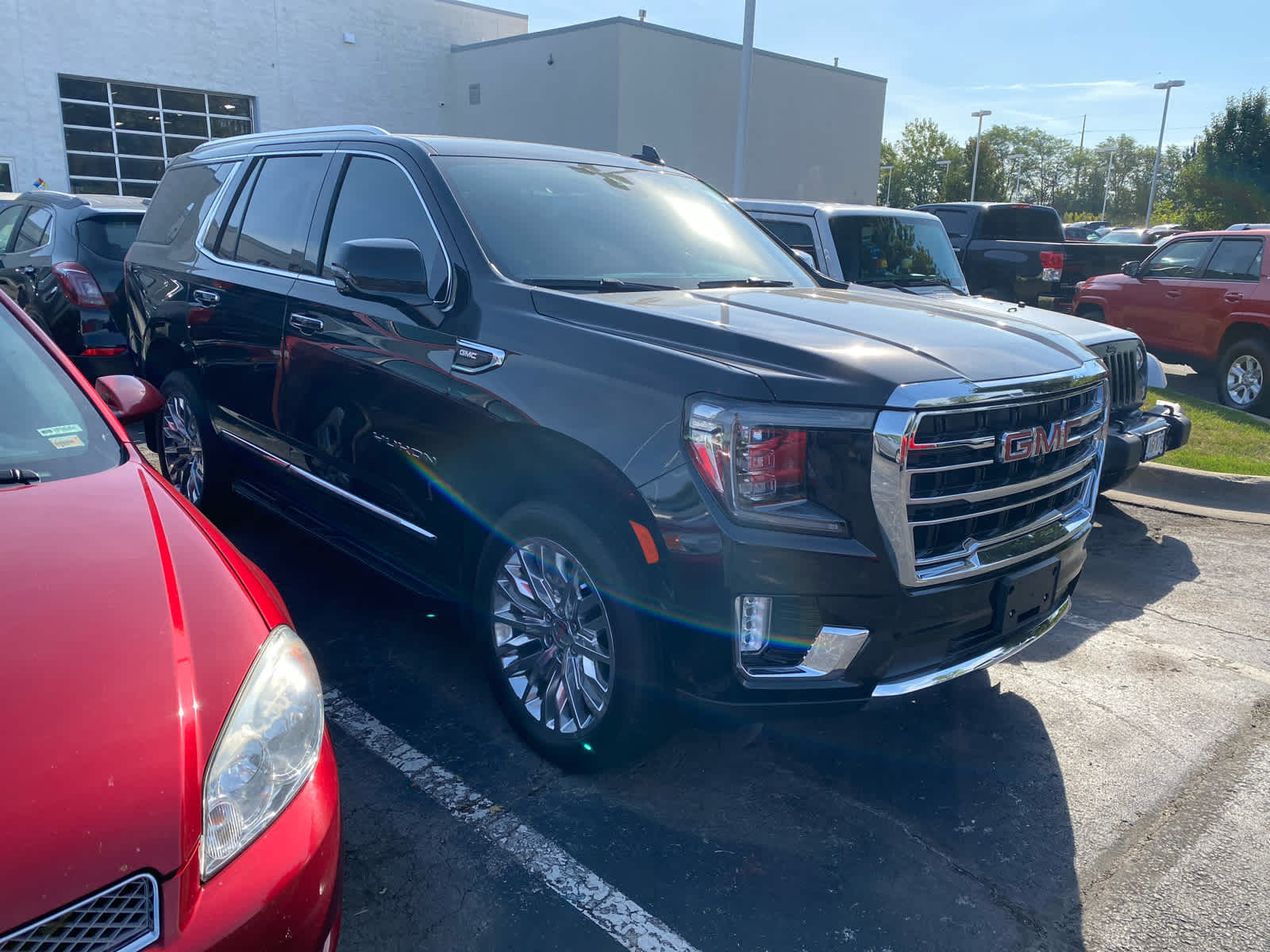 2024 Gmc Yukon SLT photo 2