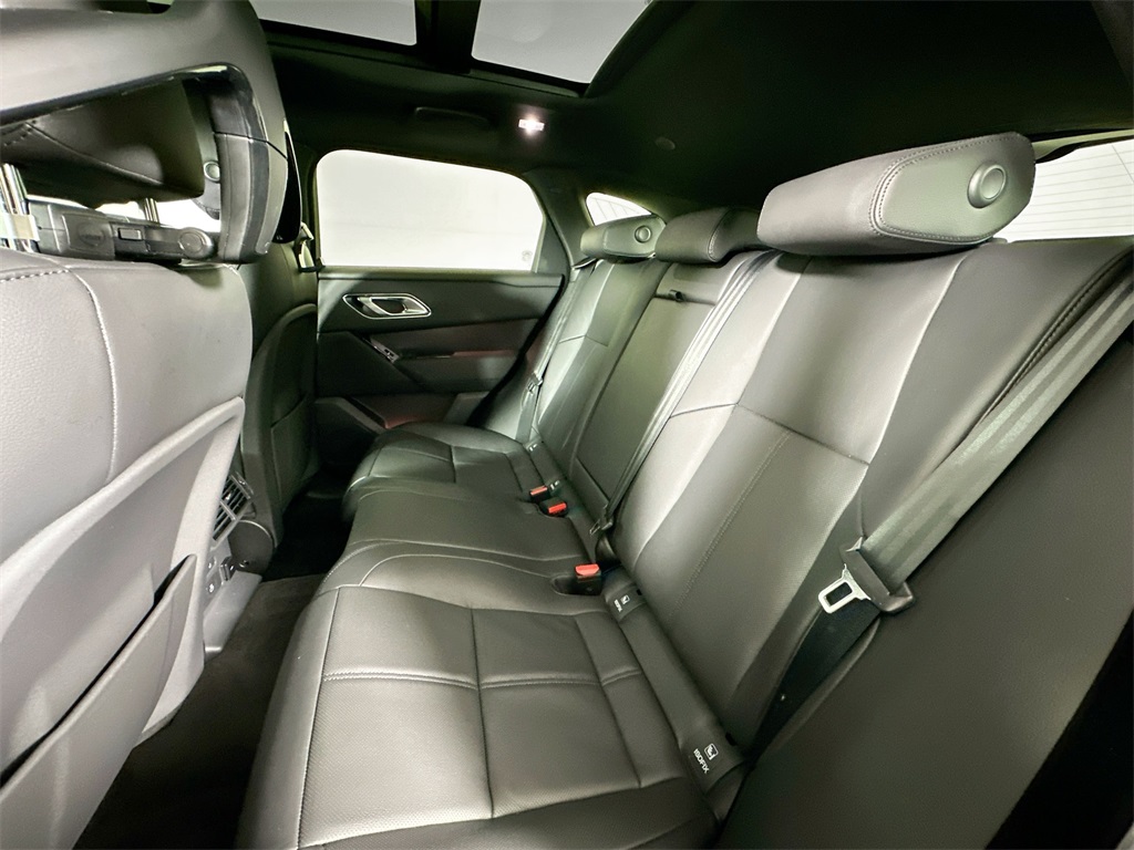 2026 Land Rover Range Rover Velar SE photo 16