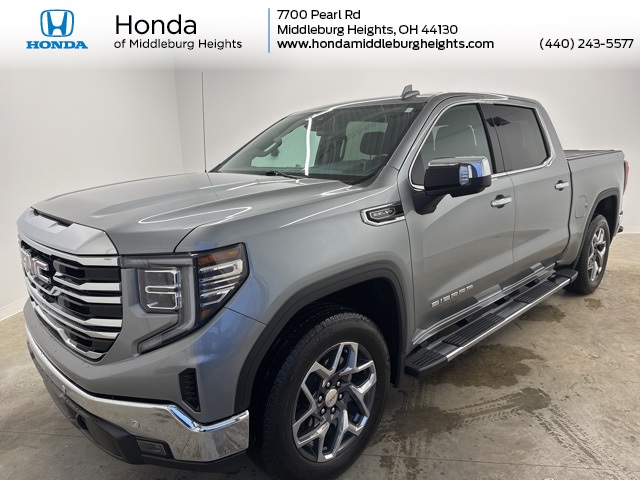 2023 GMC Sierra 1500 SLT's photo