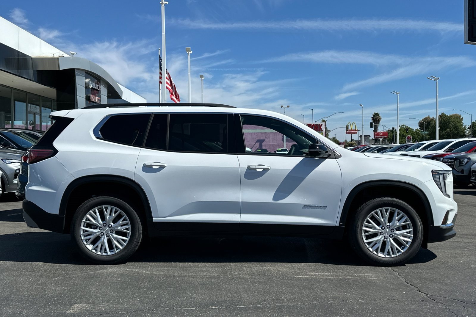 2026 Gmc Acadia Elevation photo 4