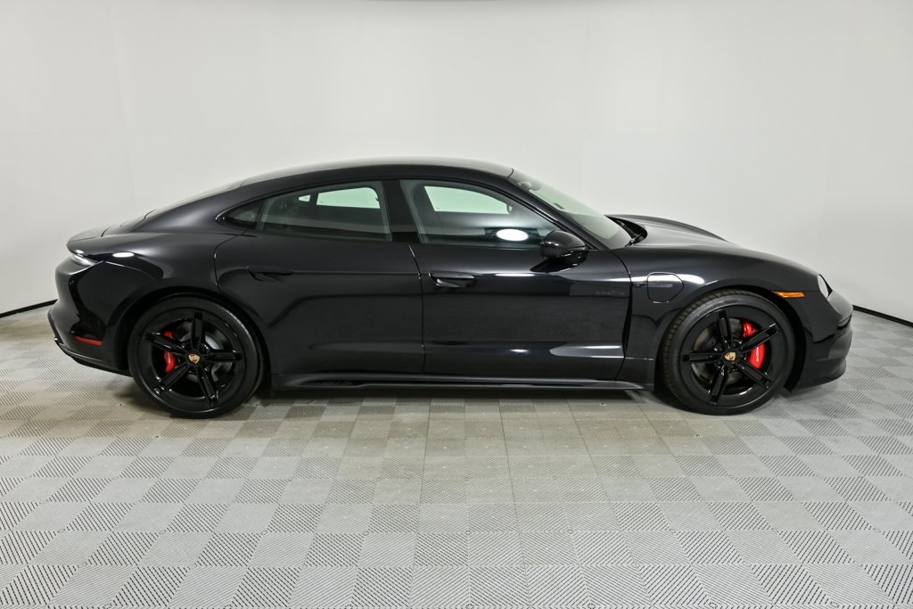 2025 Porsche Taycan GTS photo 27