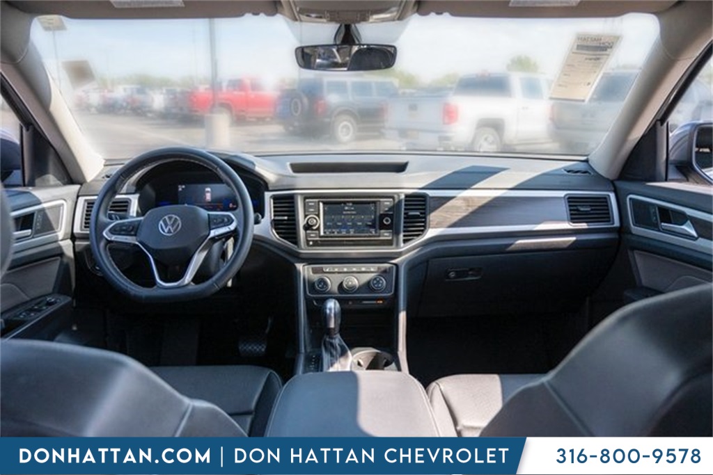 2023 Volkswagen Atlas SE photo 3