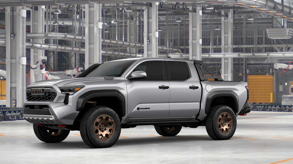 2026 Toyota Tacoma Trailhunter photo 2