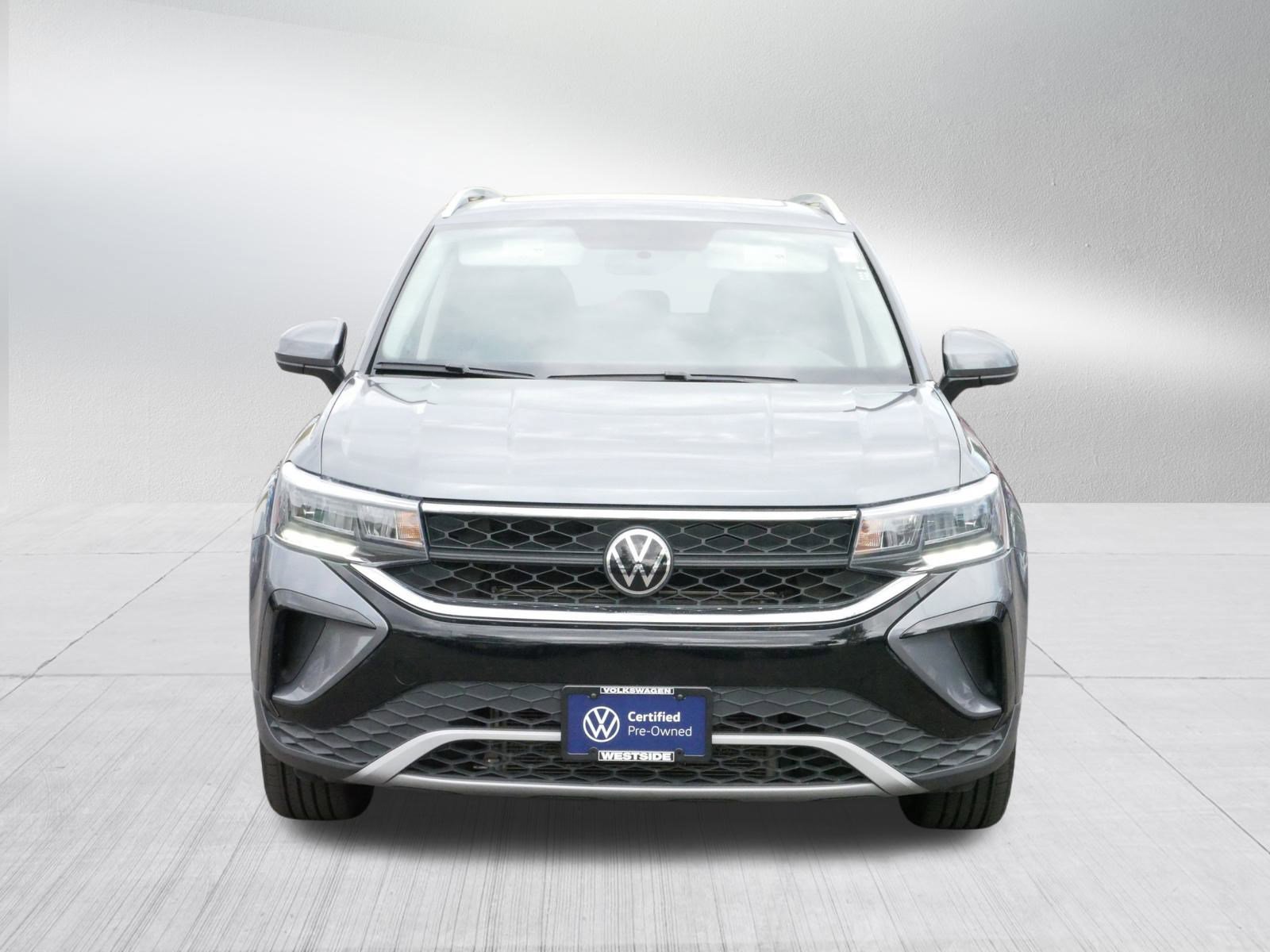 Certified 2022 Volkswagen Taos SE with VIN 3VVLX7B20NM077506 for sale in Saint Louis Park, Minnesota