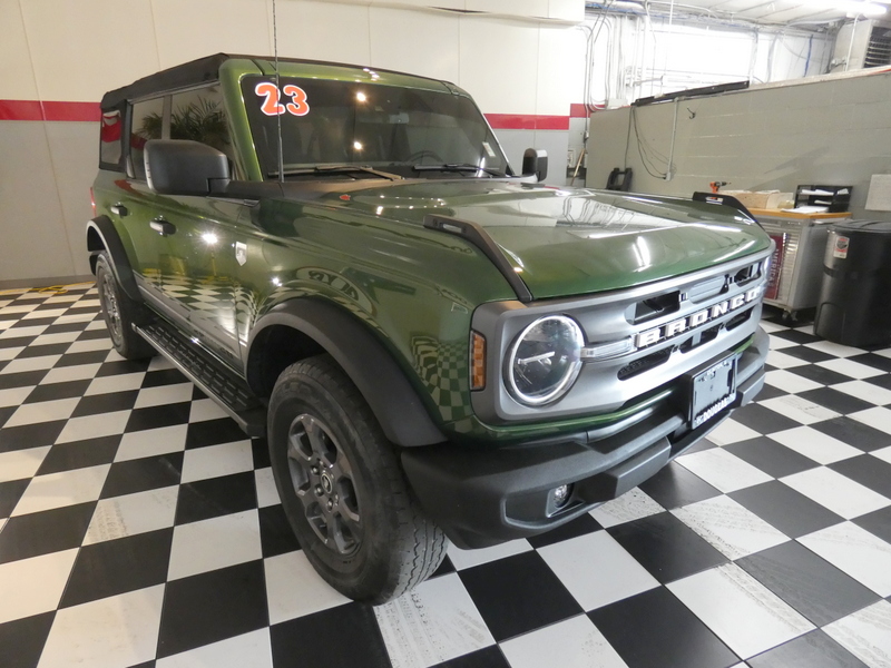 2023 Ford Bronco Big Bend photo 2