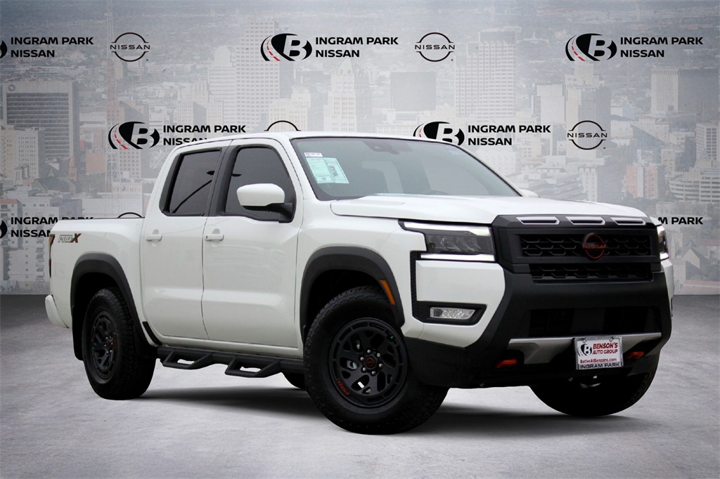 2026 Nissan Frontier PRO-X's photo