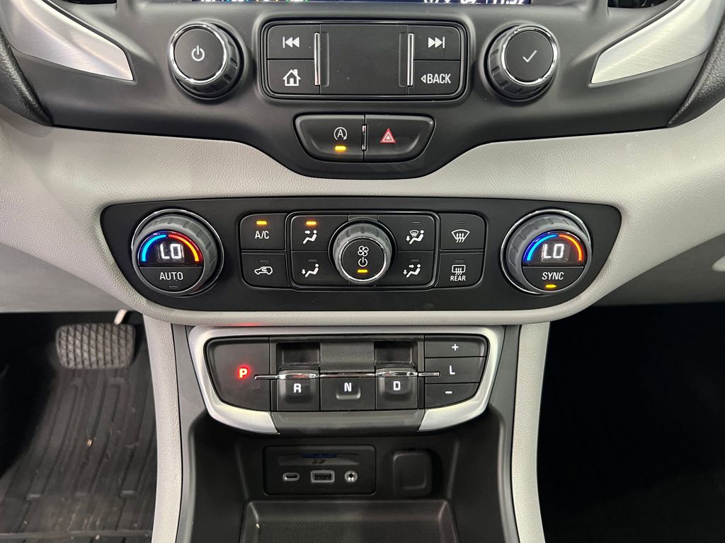 2022 Gmc Terrain SLT photo 16