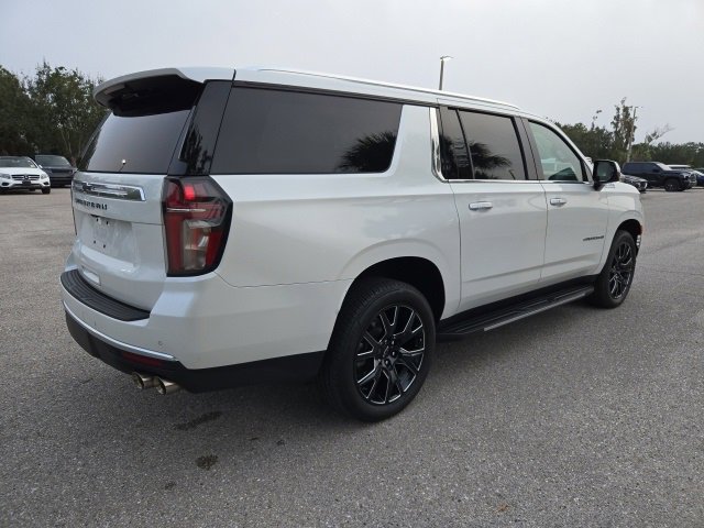 2023 Chevrolet Suburban High Country photo 4