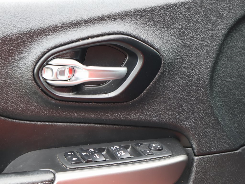 2021 Jeep Cherokee Latitude photo 19