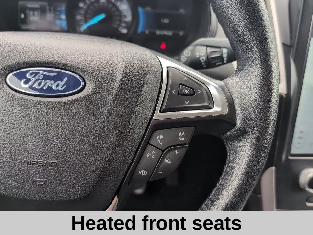 2022 Ford Edge SEL photo 5