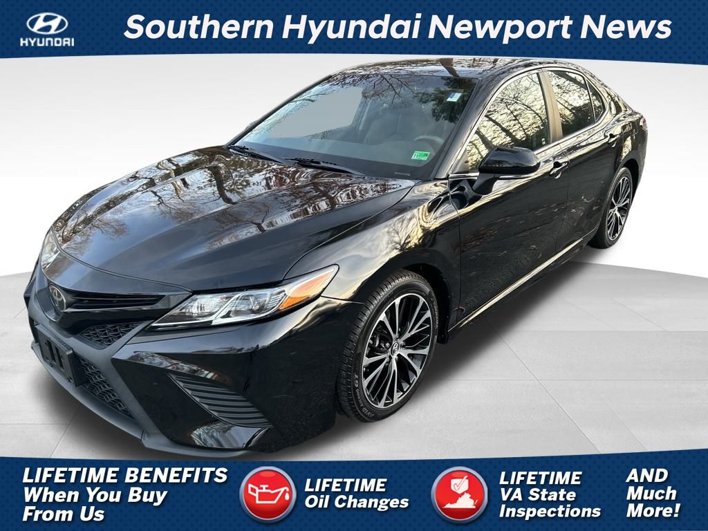 2018 Toyota Camry SE