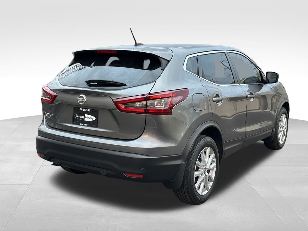 2021 Nissan Rogue Sport S photo 3