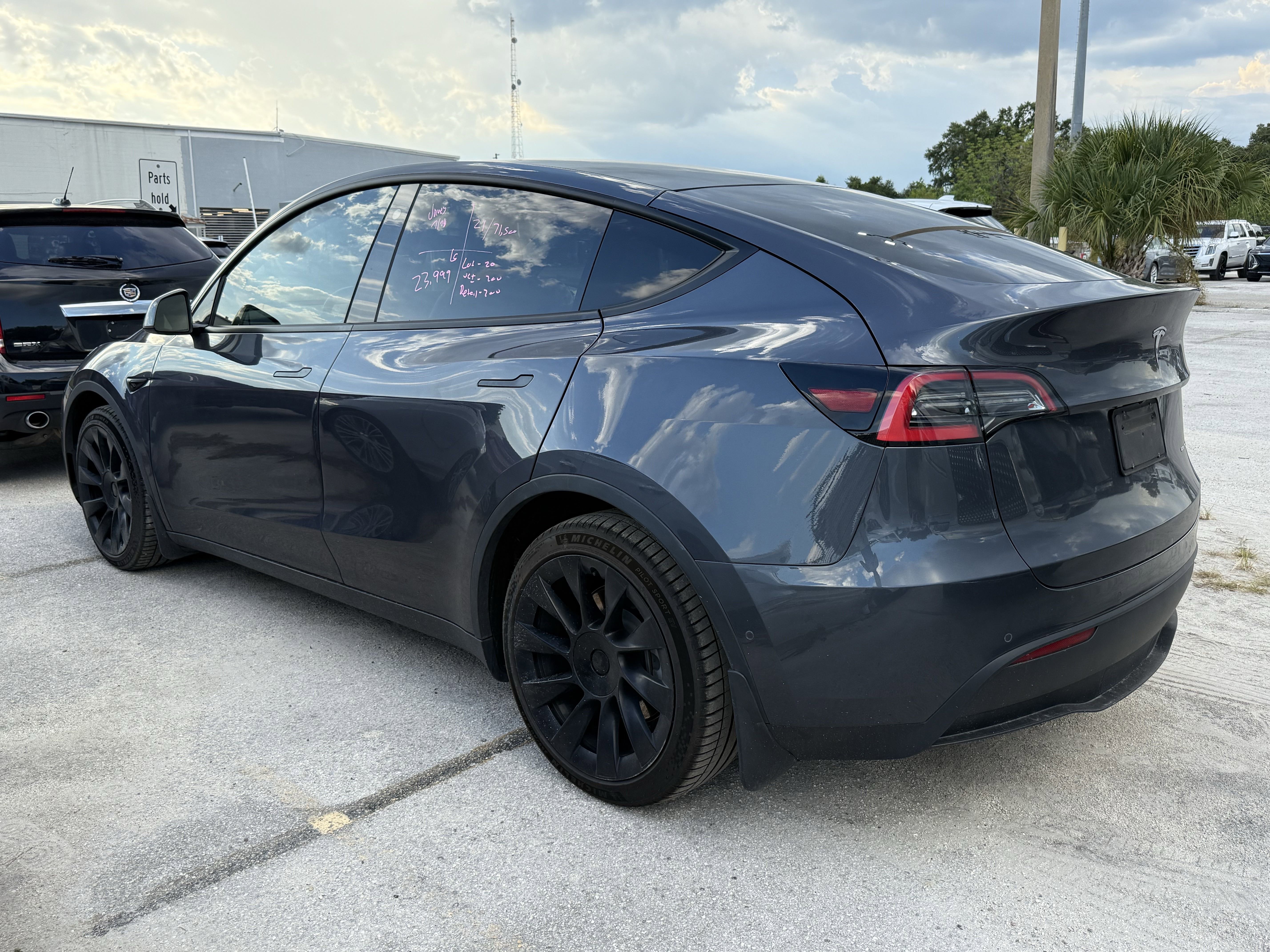 Used 2021 Tesla Model Y Long Range with VIN 5YJYGDEE1MF091152 for sale in Northfield, Minnesota