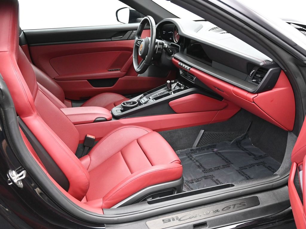 2024 Porsche 911 GTS photo 21