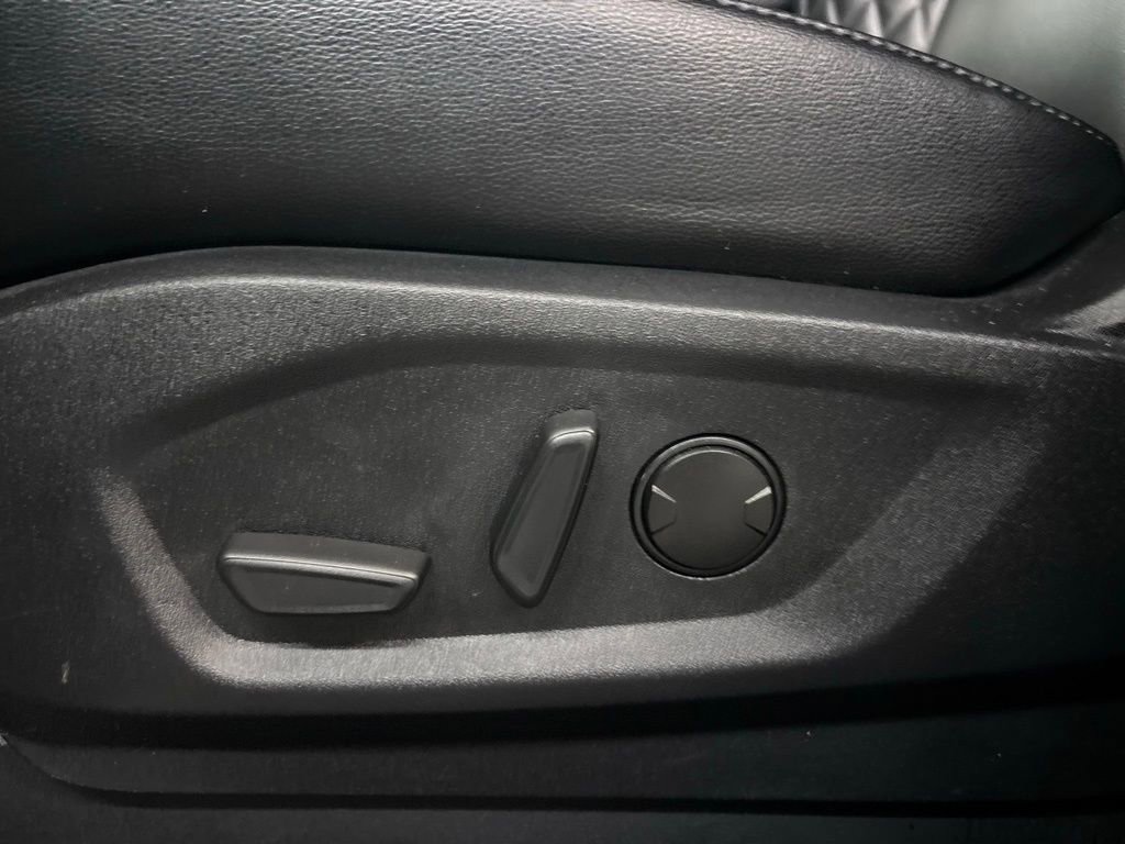 2024 Ford Edge Titanium photo 6