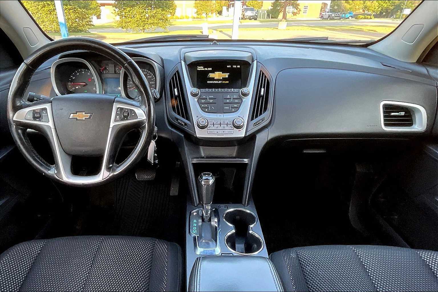 2017 Chevrolet Equinox LT photo 15