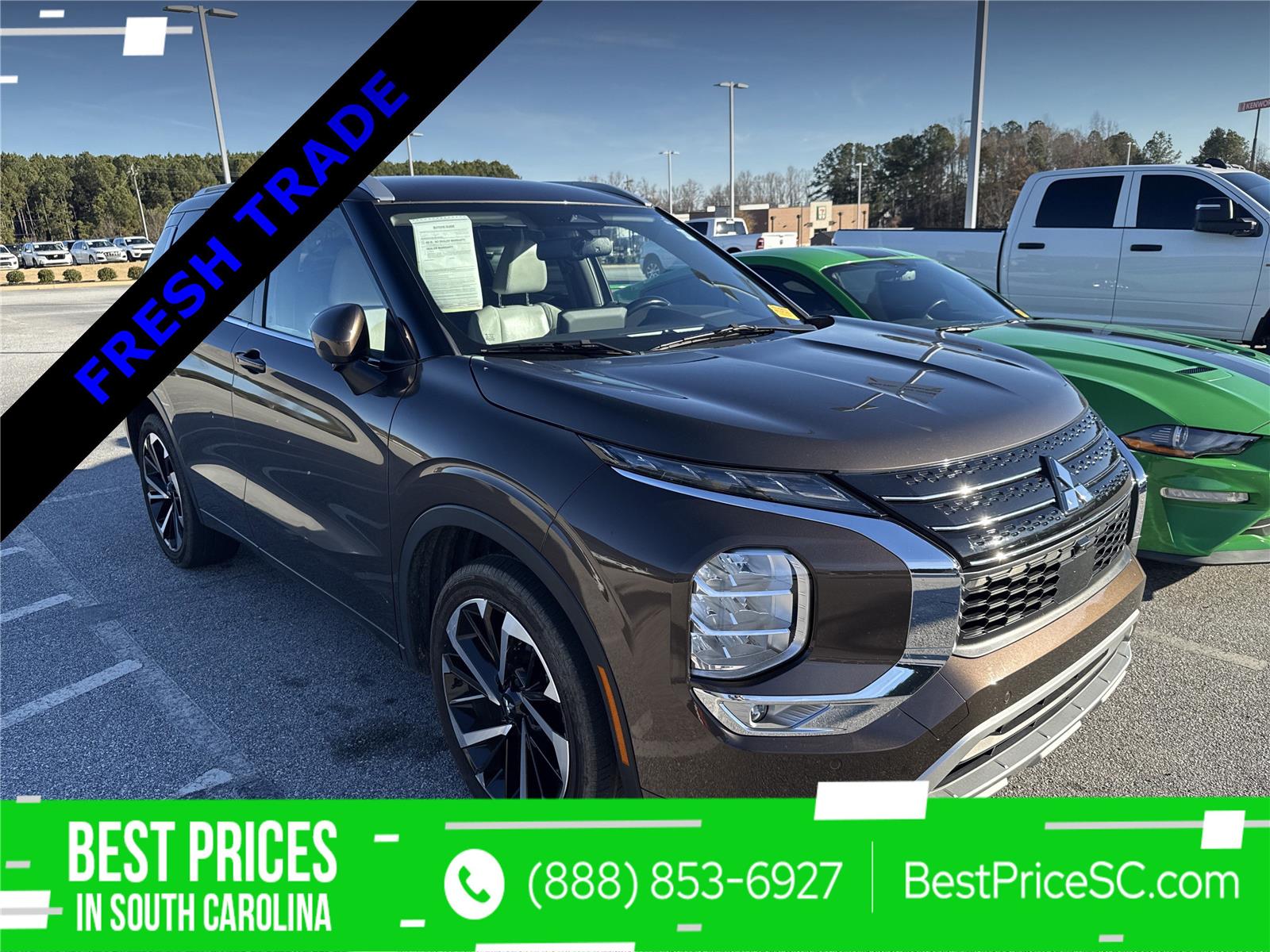 2023 Mitsubishi Outlander SEL's photo