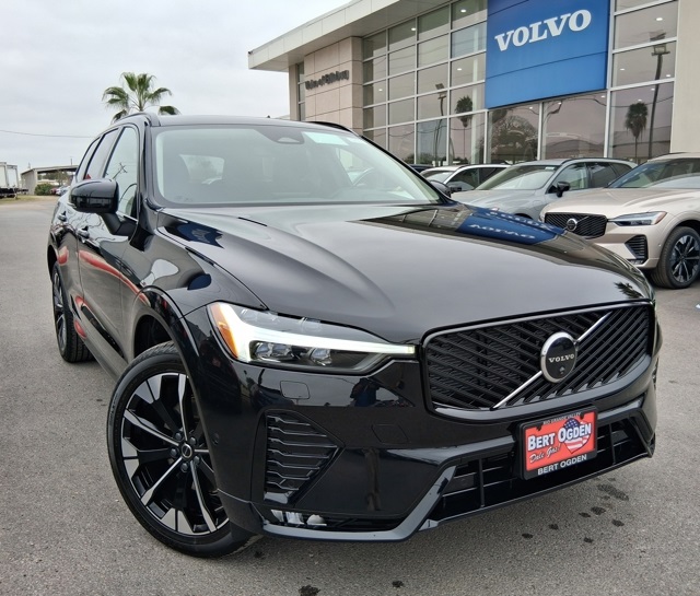 2026 Volvo XC60 Plus's photo