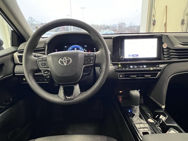 2025 Toyota Camry LE photo 4