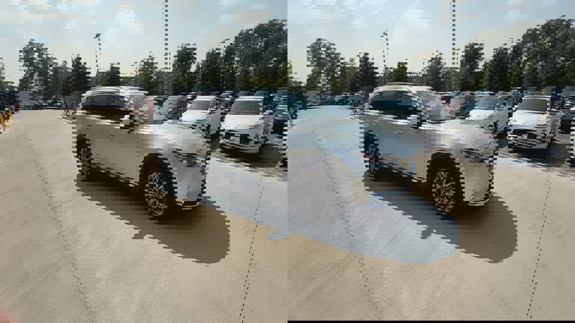 2023 Mazda CX-9 Grand Touring photo 2