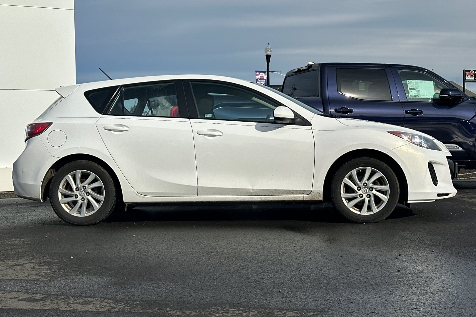 Used 2012 Mazda MAZDA3 i Touring with VIN JM1BL1L82C1625621 for sale in Corvallis, OR