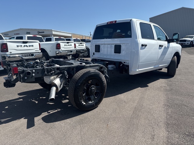 2025 Ram 2500 Tradesman photo 4