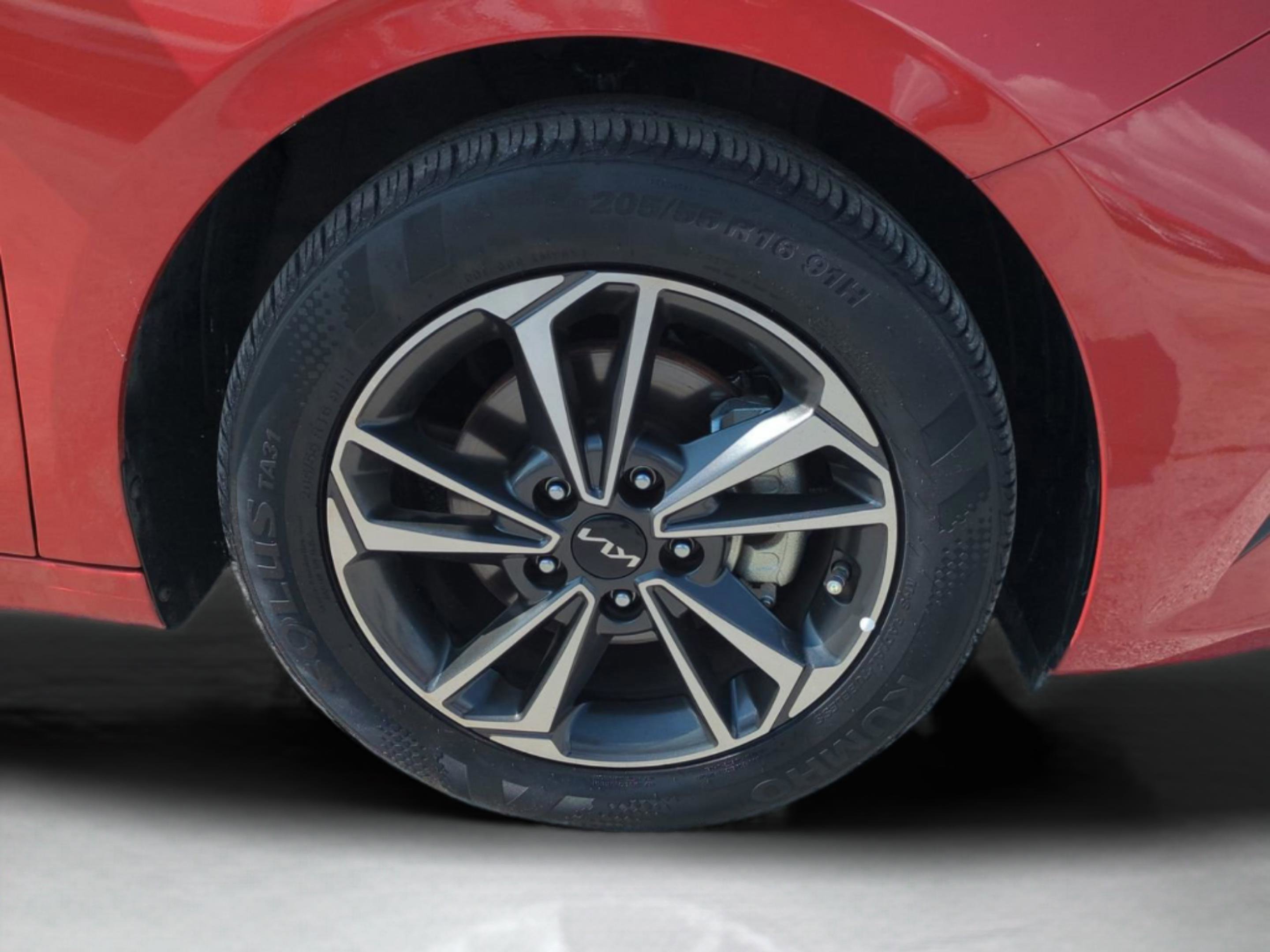 2023 Kia Forte LX photo 11