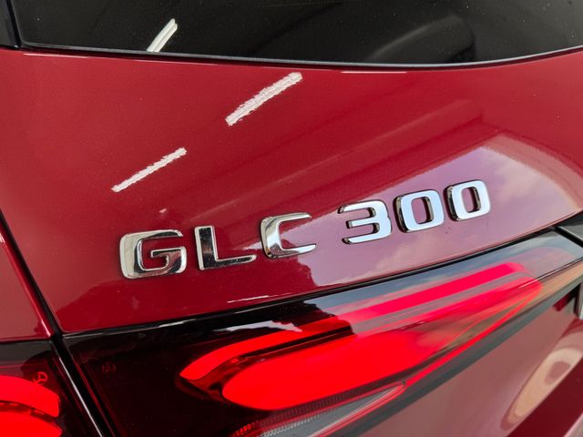 2025 Mercedes Benz GLC 300 photo 27