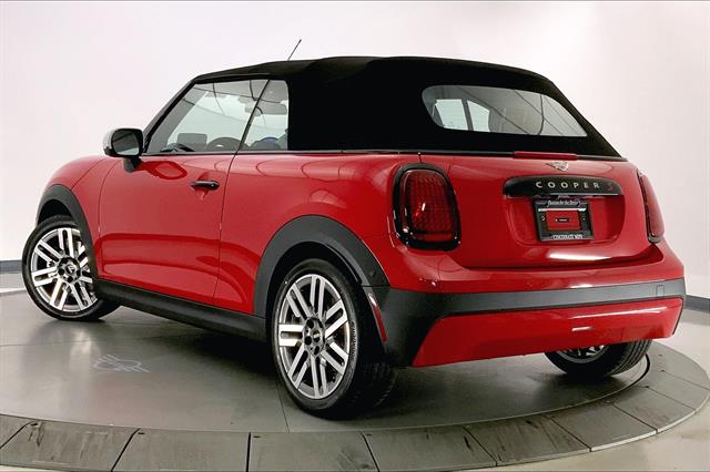 2026 Mini Cooper S Convertible Iconic photo 2