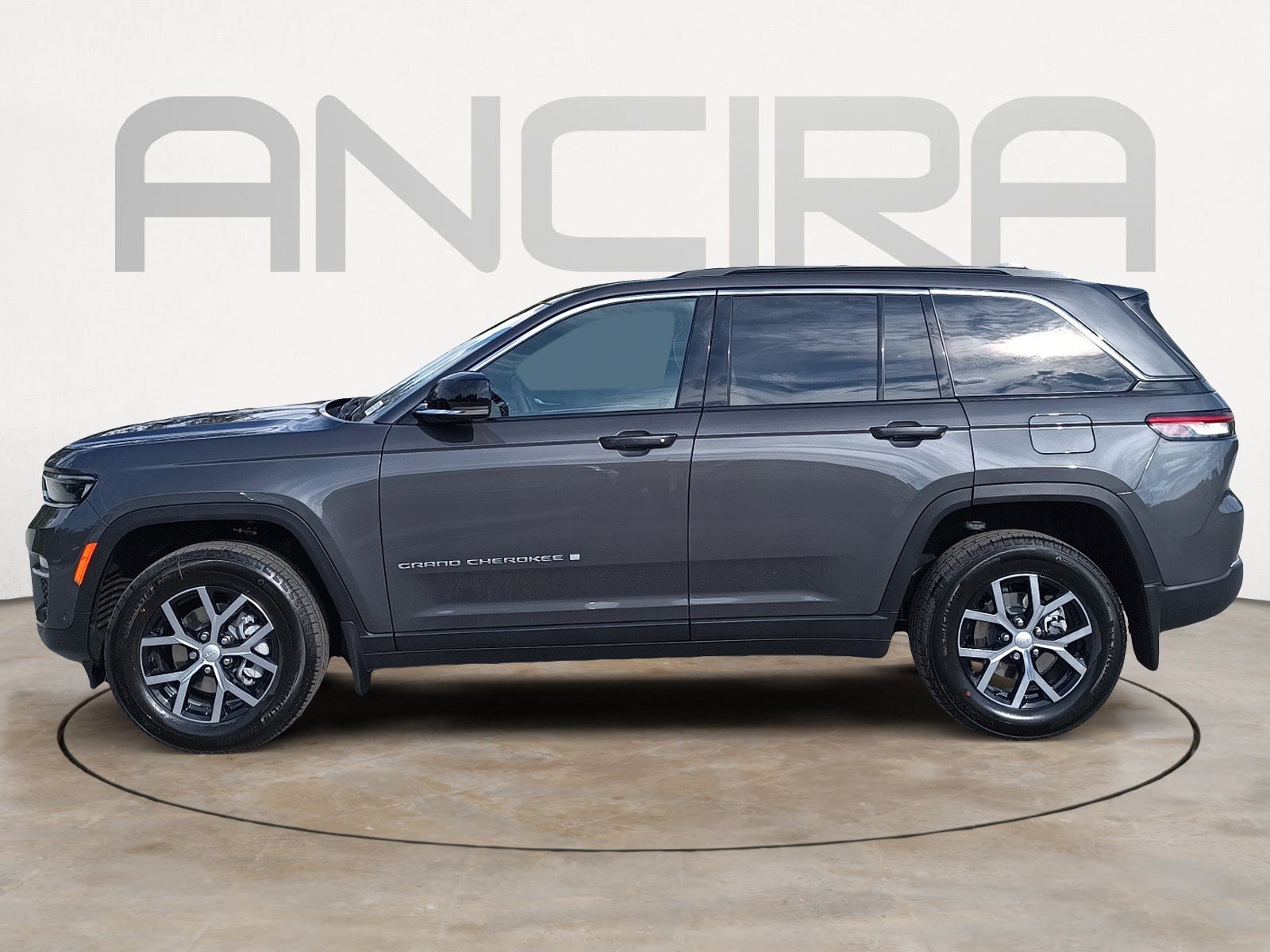 2025 Jeep Grand Cherokee Limited photo 3