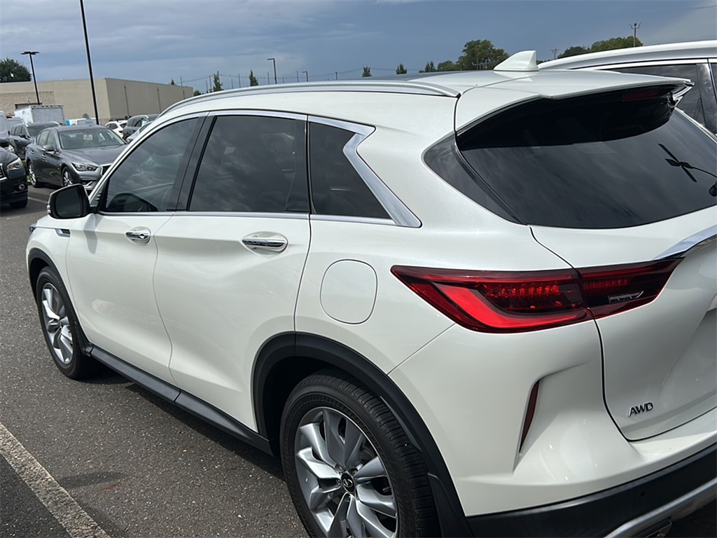 2022 Infiniti QX50 Luxe photo 4