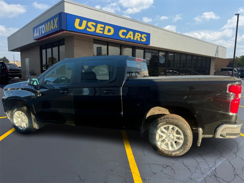2023 Chevrolet Silverado 1500 LT photo 4