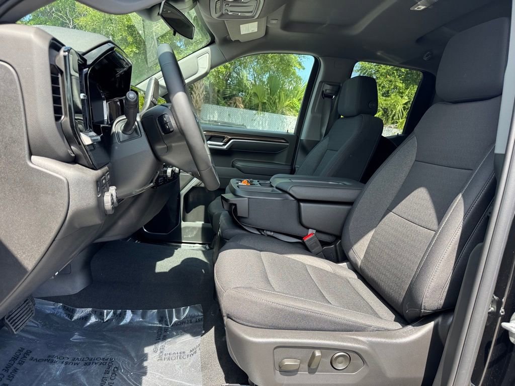2025 Chevrolet Silverado 1500 RST photo 11