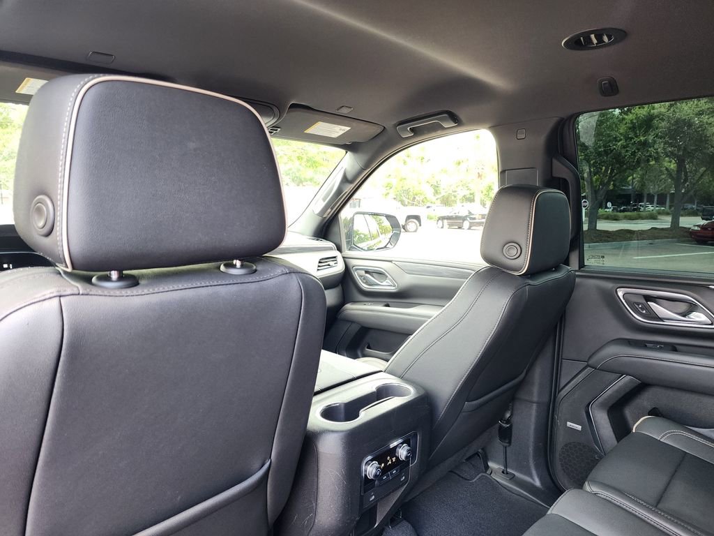 2023 Gmc Yukon SLT photo 29