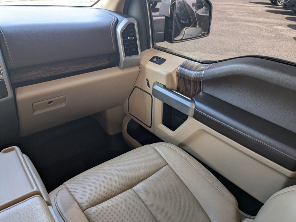 2018 Ford F-150 Lariat photo 18