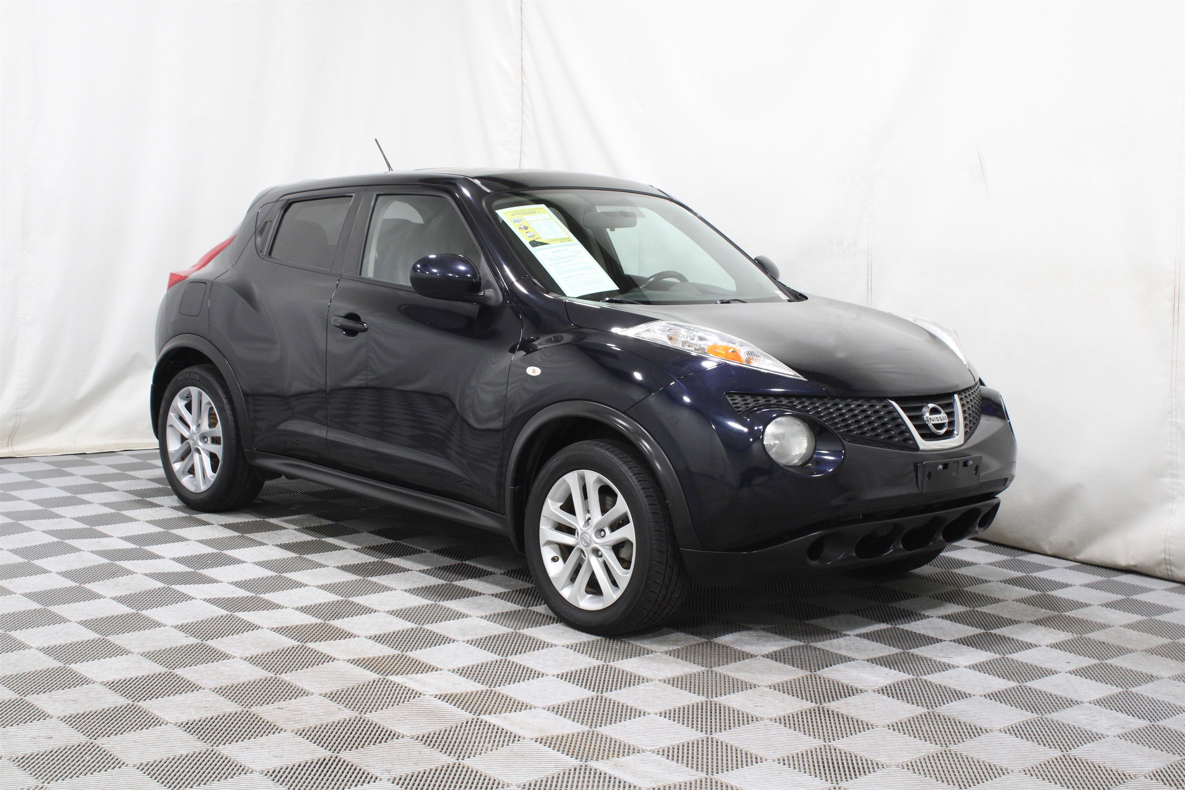 2013 Nissan JUKE SV's photo