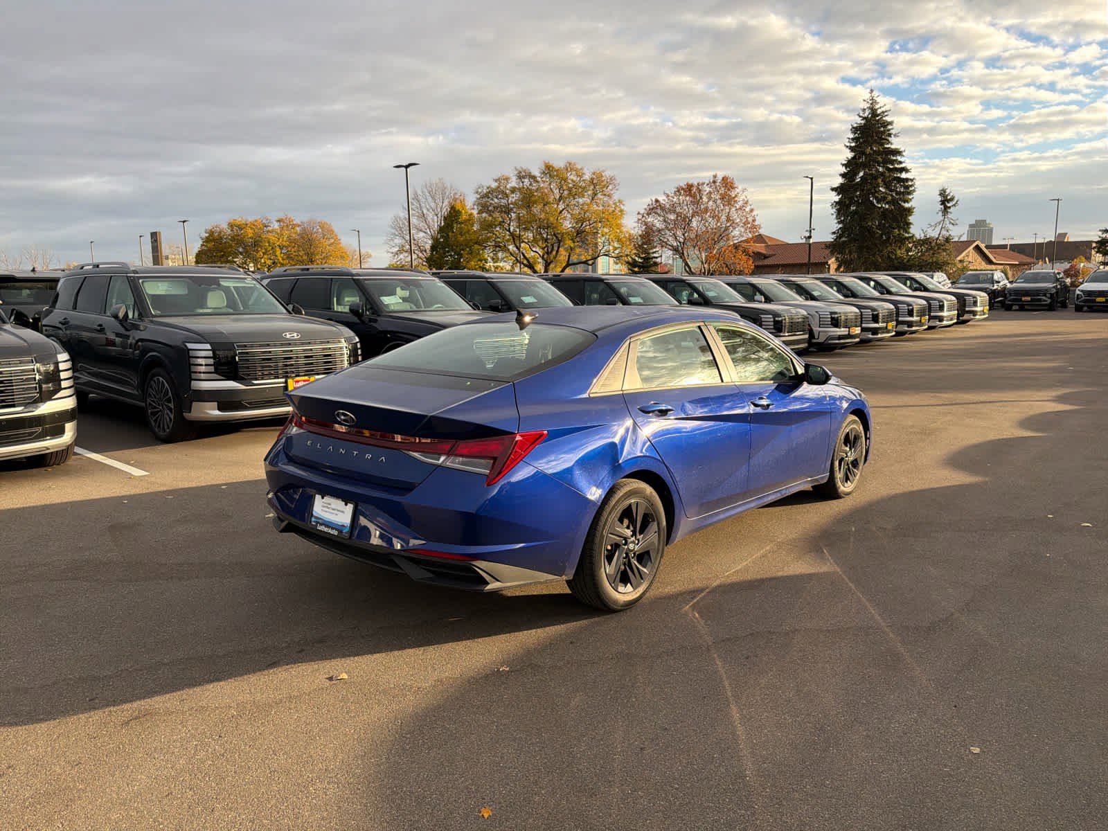 2021 Hyundai Elantra SEL photo 2