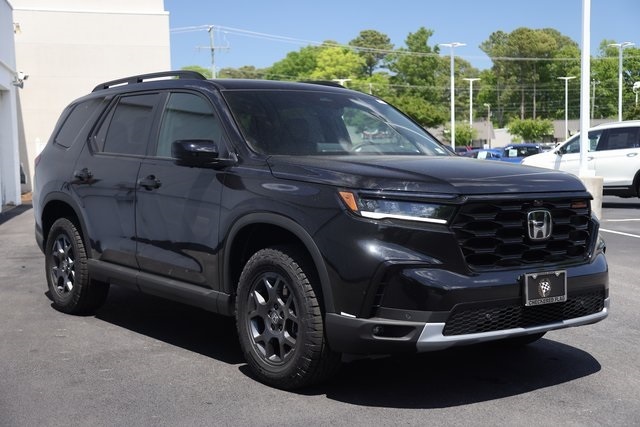 2025 Honda Pilot TrailSport photo 11