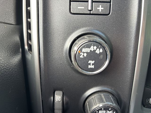 2017 Chevrolet Silverado 1500 LT photo 20