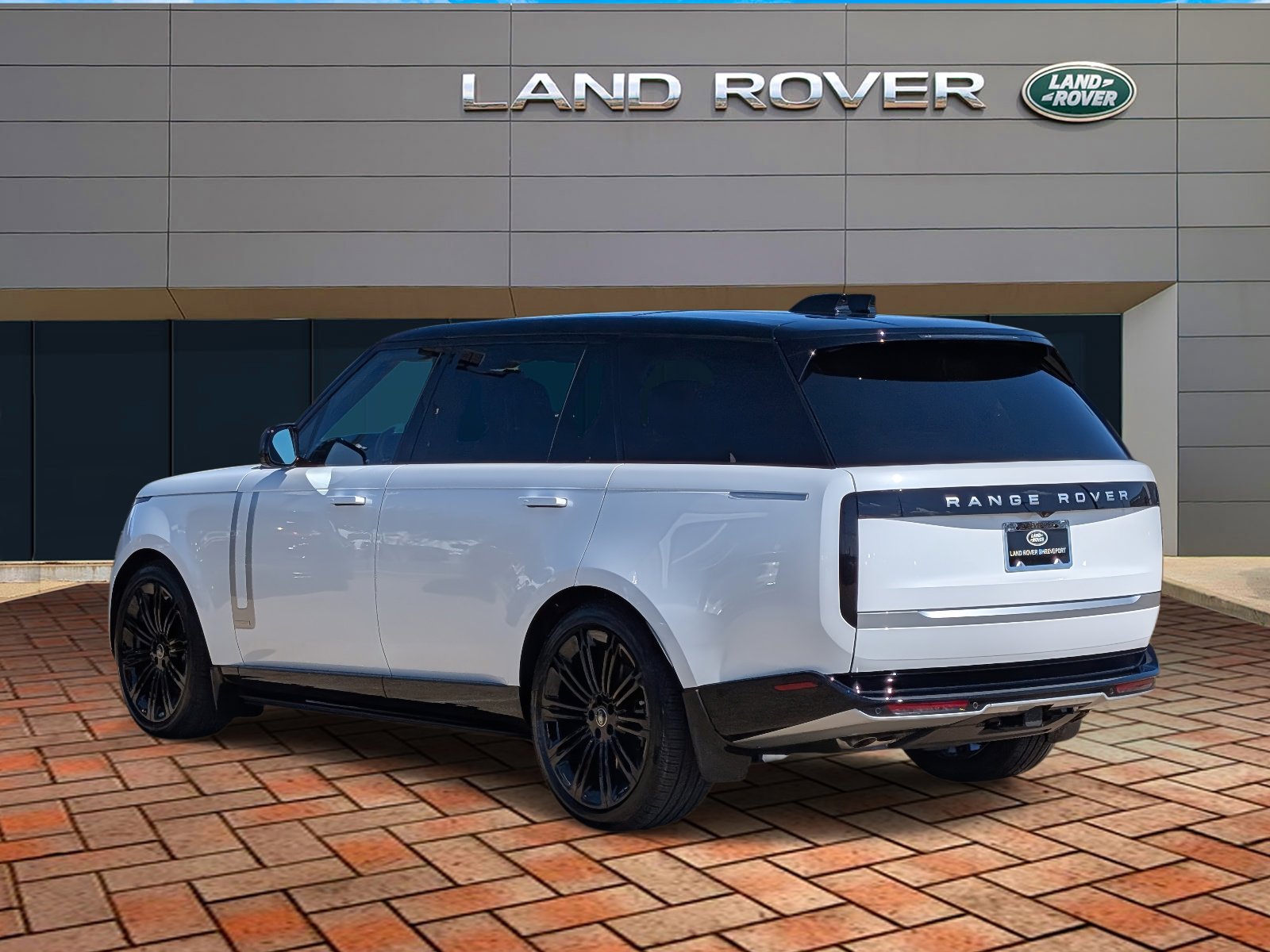 2025 Land Rover Range Rover Autobiography photo 3