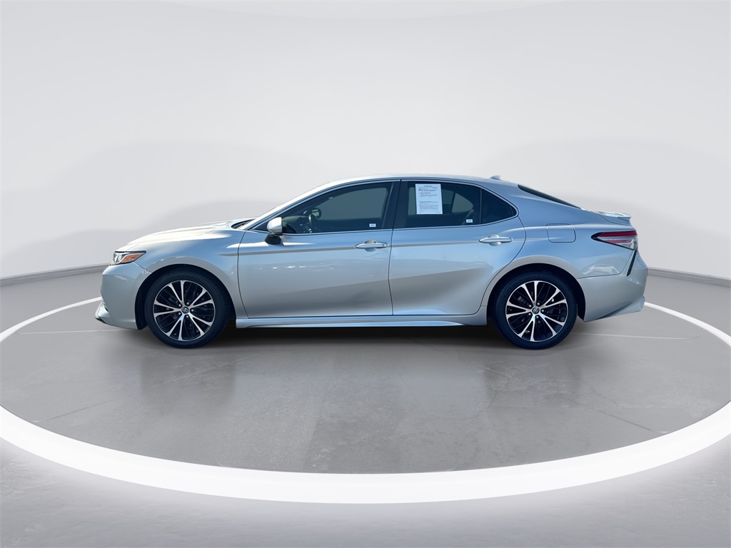 2019 Toyota Camry L photo 5