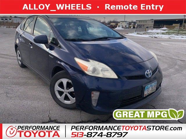 2013 Toyota Prius Two's photo
