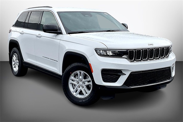 2025 Jeep Grand Cherokee Laredo's photo