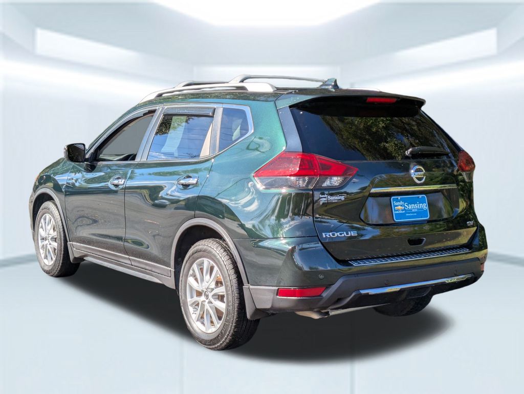2020 Nissan Rogue SV photo 3