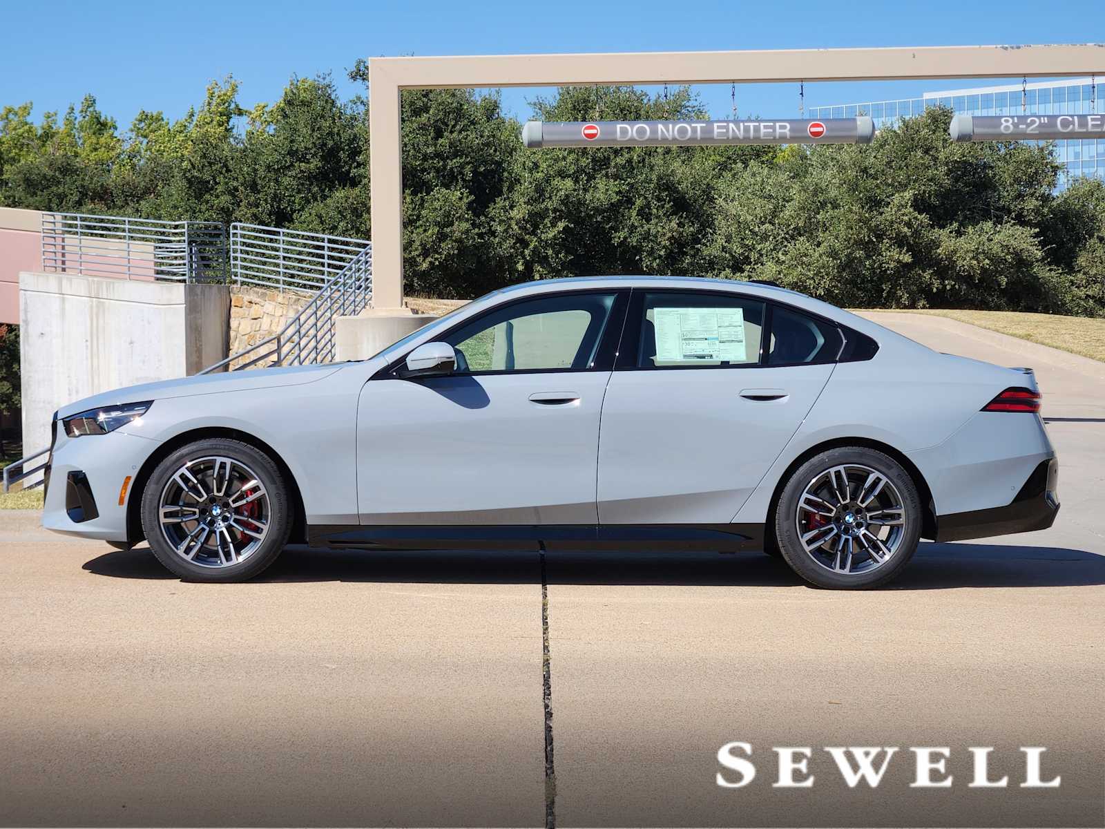 2026 Bmw 530i xDrive Sedan photo 2