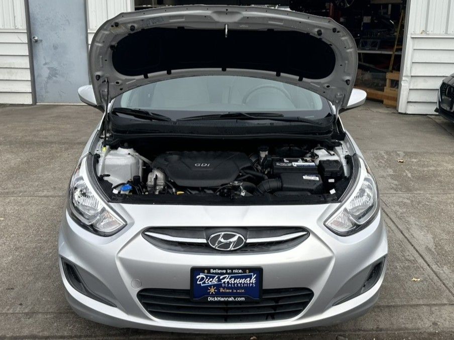 2017 Hyundai Accent SE photo 4